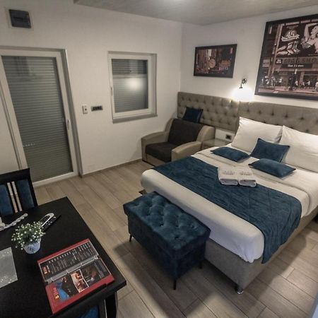 Motel Atos Bungalovi Nova Topola Bagian luar foto