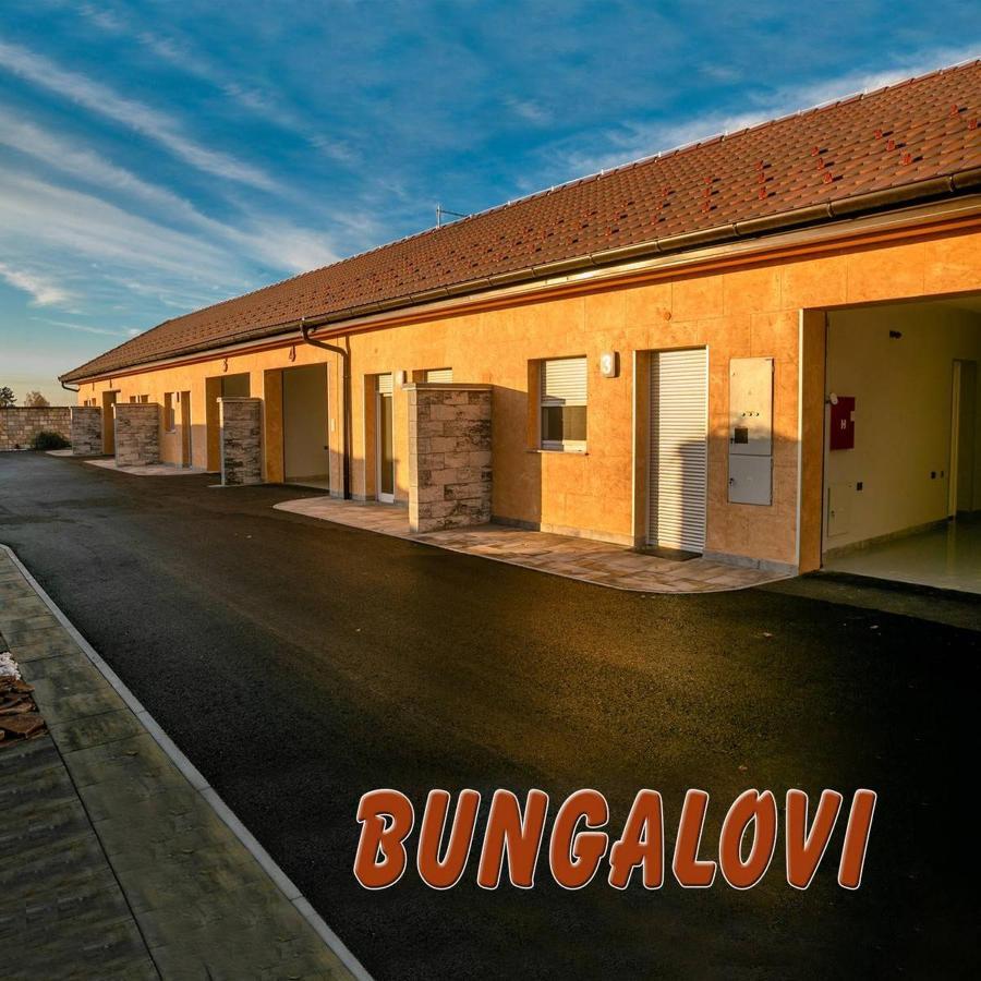 Motel Atos Bungalovi Nova Topola Bagian luar foto
