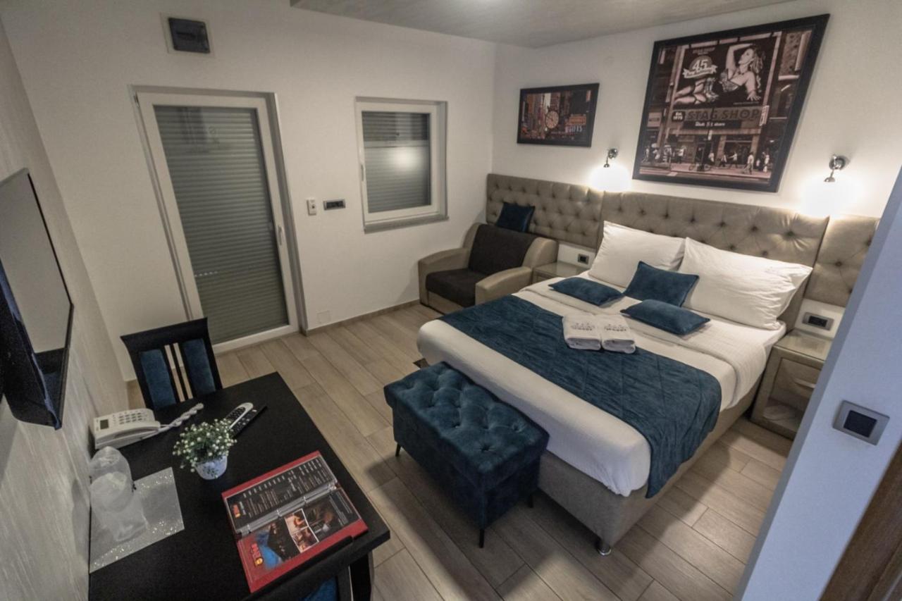 Motel Atos Bungalovi Nova Topola Bagian luar foto